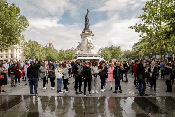 Rassemblement sur la place de la République ce mercredi 14 juillet, contre les annonces d'Emmanuel Macron concernant le pass sanitaire et la vaccination.