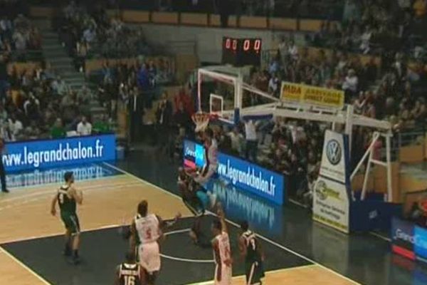 Dunk de Booker (Chalon - Limoges)