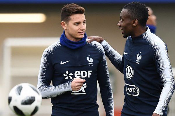 Florian Thauvin (à gauche) avec Blaise Matuidi durant un entraînement de l'équipe de France à Clairefontaine.