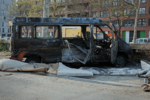 Une camionnette incendiée en mars 2019 au printemps 2019