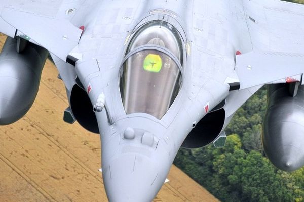 Un rafale le jour du défilé du 14 juillet