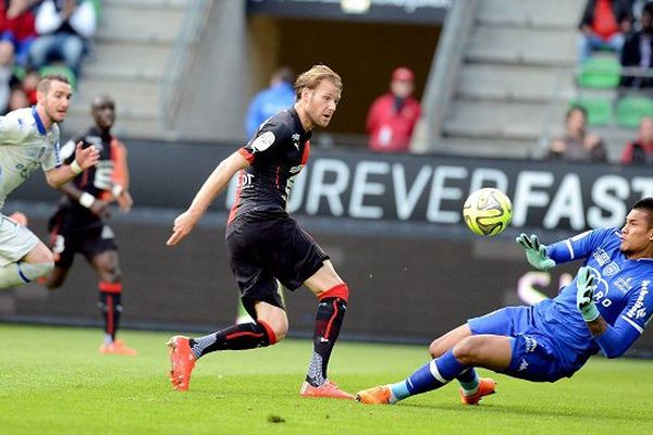 L'attaquant Oila Toivonen, sous le maillot rennais la saison passée, face à Bastia