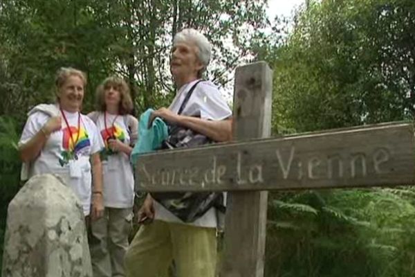 Les voyageurs sont partis samedi de la source de la Vienne, sur le plateau de Millevaches.