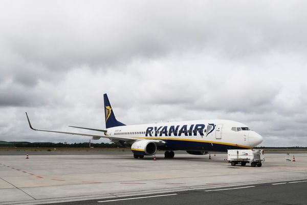 En novembre 2024, la compagnie Ryanair fermera sa base à l'aéroport de Bordeaux-Mérignac.