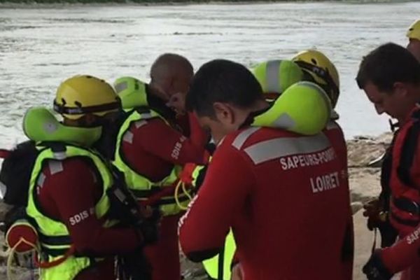 Les sapeurs pompiers du SDIS 45 s'entraînent dans la Loire (photo d'illustration).