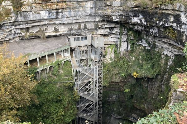 L'entrée du gouffre de Padirac.