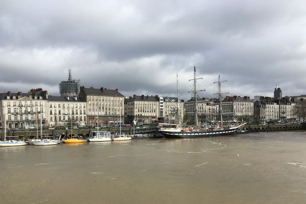 L'accident s'est produit sur les voies de circulation bordant le quai de la Fosse à Nantes.