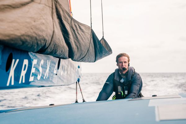 Tom Laperche sur son trimaran SVR Lazartigue