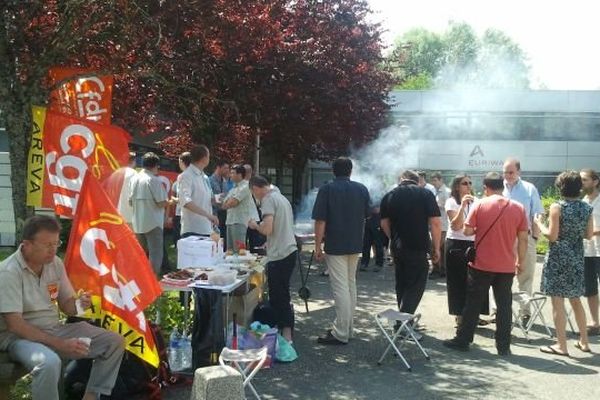 Depuis maintenant plusieurs mois, les salariés d'Euriware organisent des piquets de grève devant leur société. 