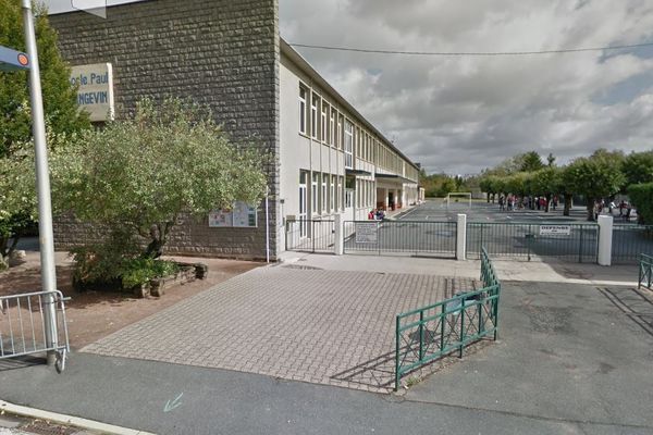 La fillette a manqué l'arrêt de l'école Paul Langevin à Déols (Indre)