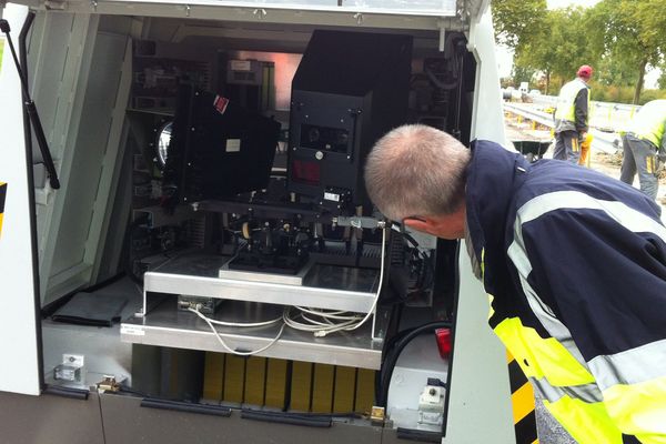 Radar autonome installé, ce mercredi, sur la RN12 en Eure-et-Loir.