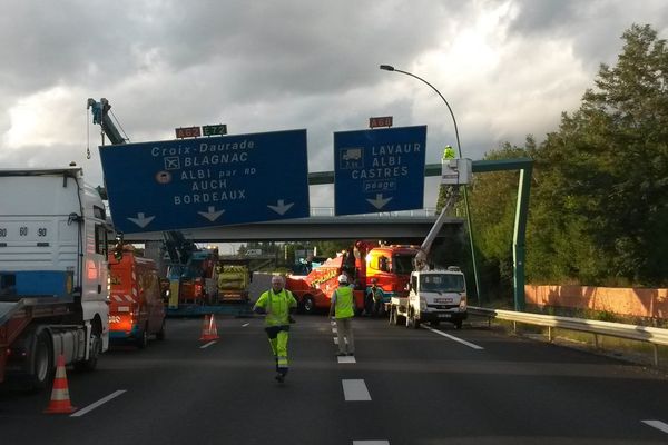 La rocade de Toulouse a dû fermer plusieurs heures la nuit dernière. 