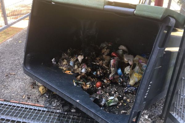 Les policiers de Pamiers ont été appelés pour un feu de poubelle. Ils ont ensuite été caillassés. 