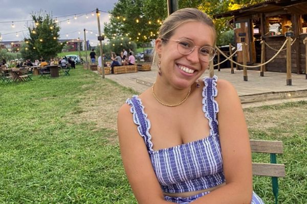 Cette jeune femme a été vue pour la dernière fois dans le secteur Richter à Montpellier le 11 octobre 2021. 