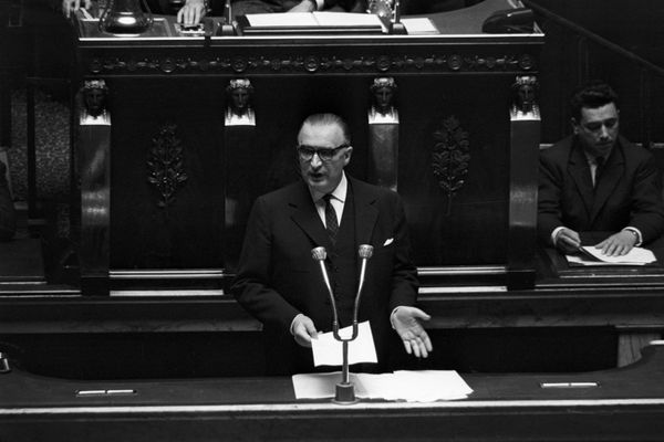 Georges Pompidou à la tribune de l'Assemblée Nationale en 1962.