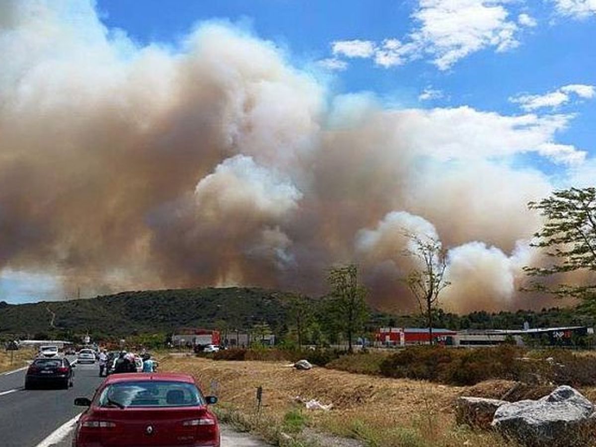 Important Incendie A L Ouest De Narbonne A Bizanet L A9 Et L A61 Coupees 300 Ha Brules