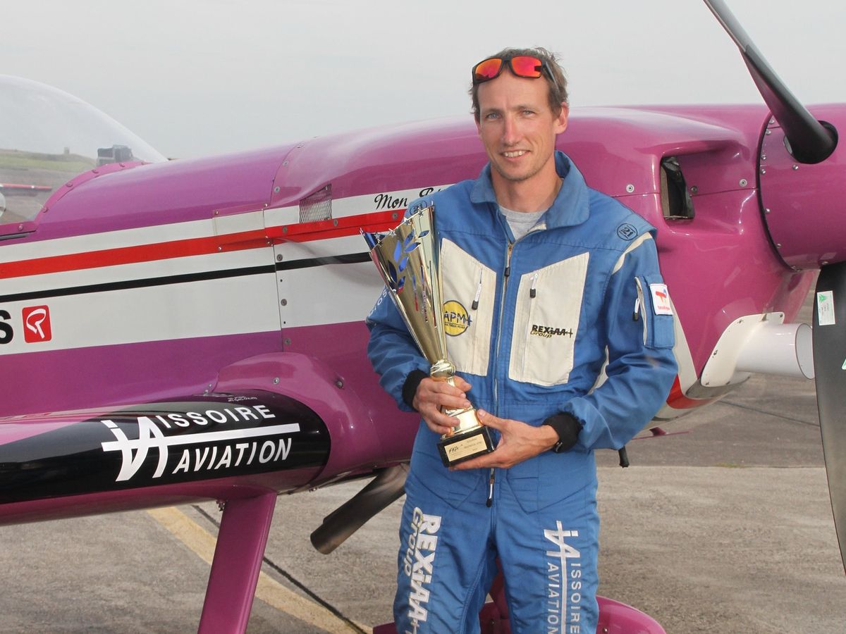 Un pilote d Auvergne champion du monde de voltige