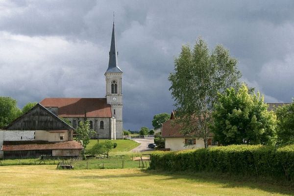 L'église de Flangebouche dans le Doubs 