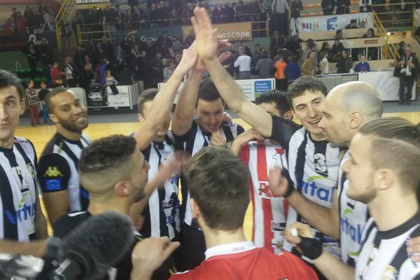 La joie des Poitevins après leur victoire contre Orange. 