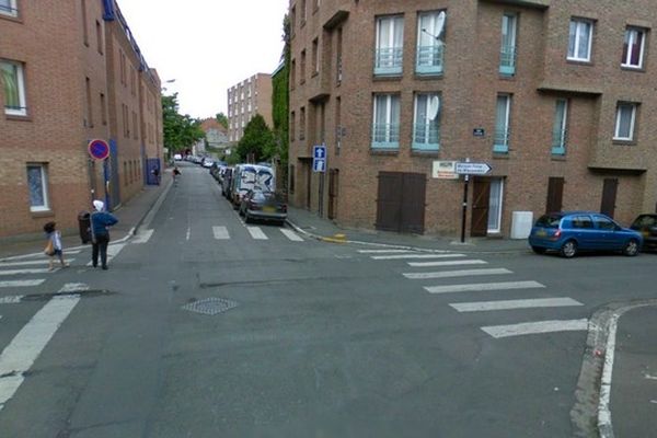 Les faits ont eu lieu à Lille-Wazemmes à l'angles des rues d'Eylau et d'Arcole. 