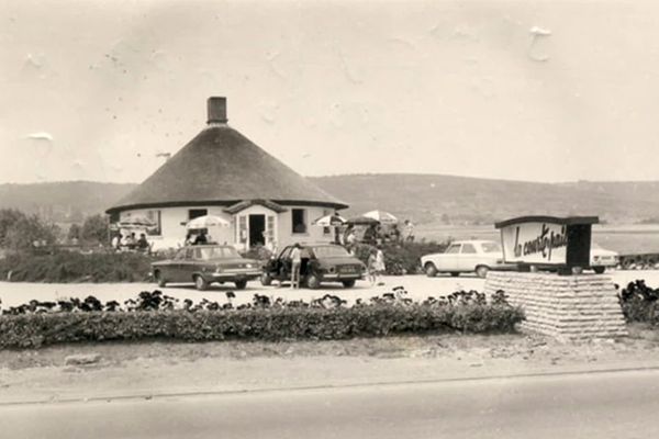 Un restaurant Courtepaille dans les années 60.