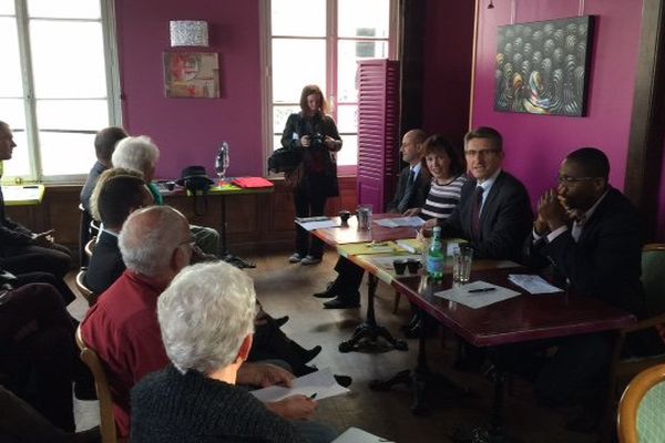 Les militants démissionnaires du MoDem, réunis à Châlons-en-Champagne.