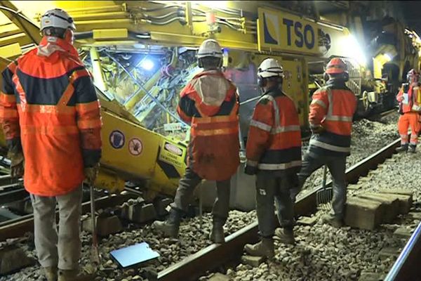 Chantier nocturne pour le renouvellement de plus de 40 kilomètres de voies entre Aubagne et Toulon