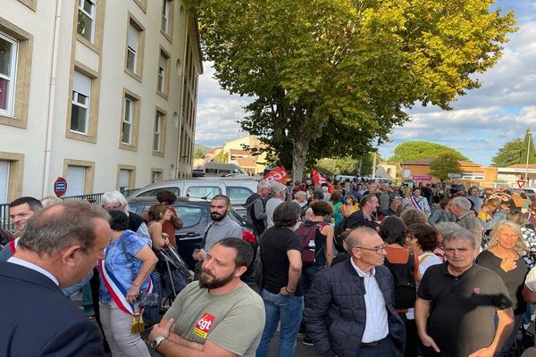 Ganges (Hérault) - manifestation contre la fermeture de la maternité faute de médecins gynécologues-obstétriciens - 6 octobre 2022.