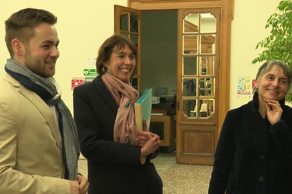 Frédérique Macarez est largement réélue maire de Saint-Quentin dans l'Aisne, dès le premier tour des élections municipales le dimanche 15 mars 2020.