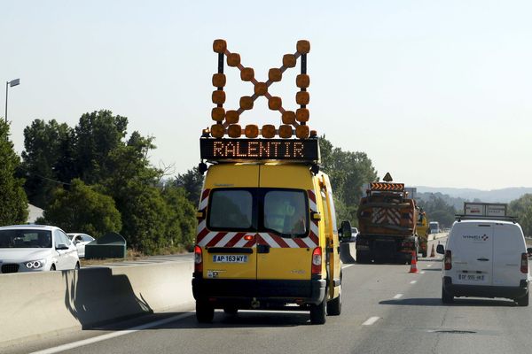 Afin de procéder au renouvellement de la couche de roulement, sur l’A 75, dans le Cantal, des travaux seront réalisés à proximité de la commune de Saint-Georges du lundi 24 au vendredi 28 septembre 2018.