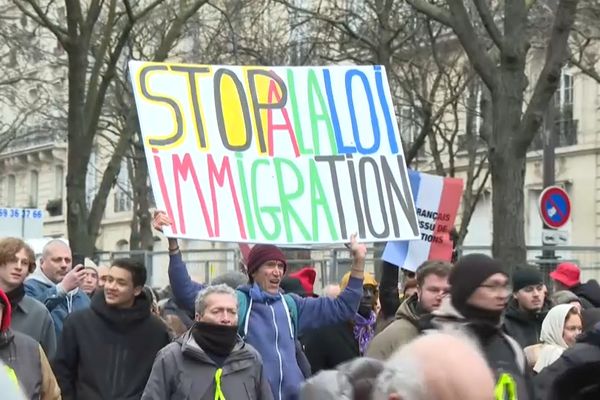 Le défilé parisien ce dimanche contre la loi sur l'immigration