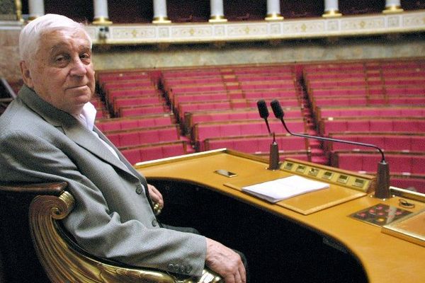 Georges Hage, en 2002, à l'Assemblée Nationale. 