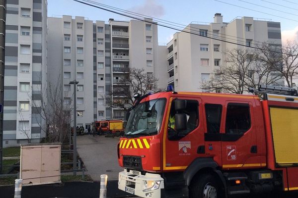 A Clermont-Ferrand, vendredi 29 novembre, un incendie s'est déclaré dans un immeuble de 8 étages.