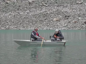 Le lac du Pavé est un témoin exceptionnel pour les scientifiques pour l'étude biologique de la création du lac, la vie interne et  et sur le réchauffement climatique.