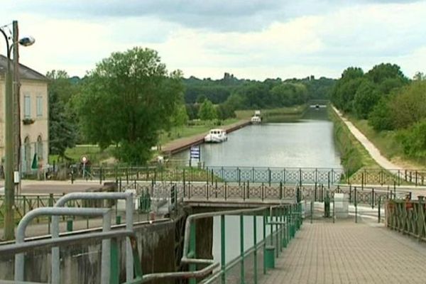 Pont canal du Guétin