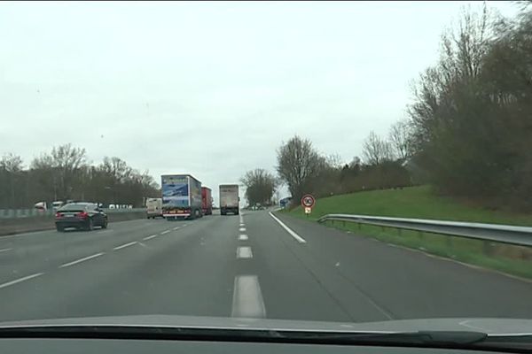 C'est sur l'aire de repos de Survilliers sur l'A1 dans l'Oise que les 9 migrants ont été découverts dans un camion (photo d'illustration).