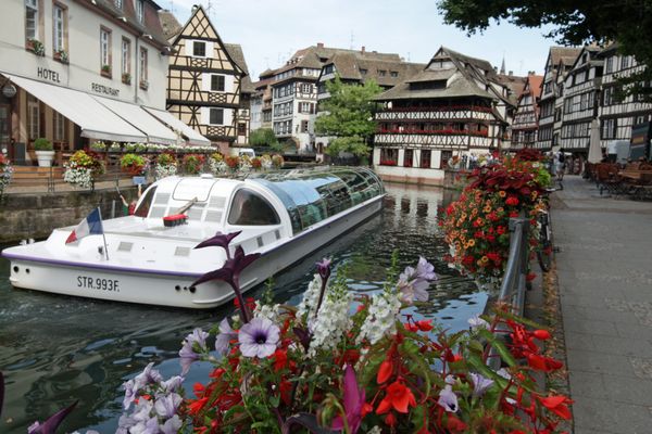 Les balades en bateau à Strasbourg reprennent aussi ce 19 mai.