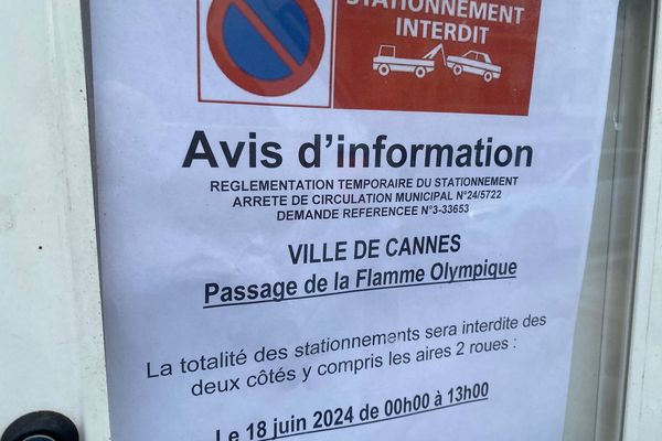 A Cannes, le Relais de la Flamme démarre à 11h28 devant l’Hôtel de Ville.