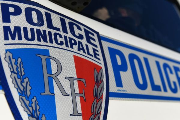 Le policier municipal s'est suicidé à bord de son véhicule (illustration).