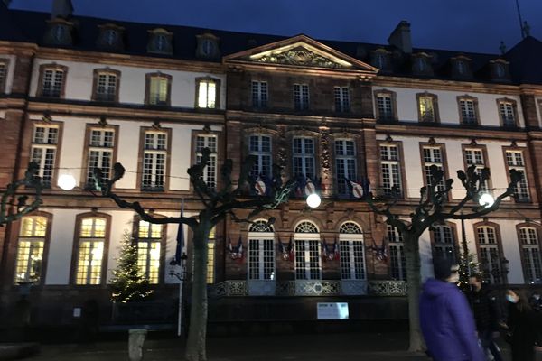 Le prestigieux hôtel de ville de Strasbourg, où ont déjà été reçus Winston Churchill et le dalaï-lama.