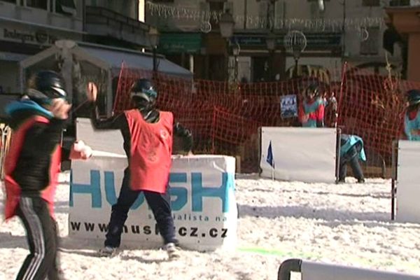 Bataille de boules de neige à Saint-Martin-Vésubie