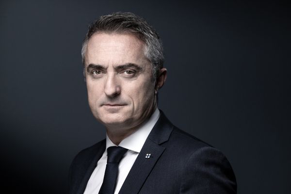 Le sénateur Reconquête Stéphane Ravier a embauché son fils à la mairie du 13e et 14e arrondissement de Mareille en 2015.