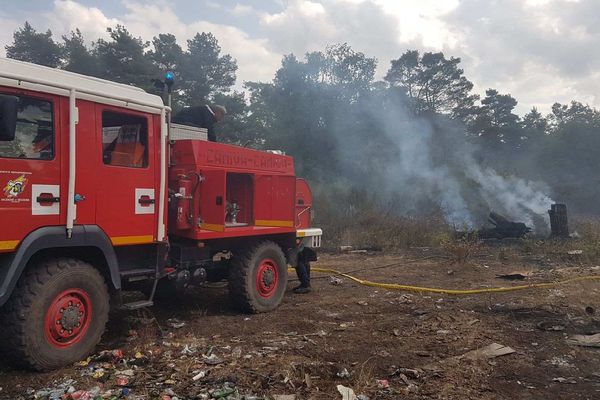 Les soldats du feu ont rapidement maîtrisé l'incendie