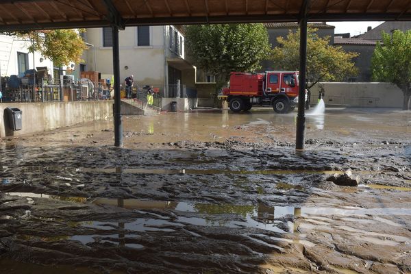 Les inondations d'octobre 2018 dans l'Aude (photo: Conques-sur-Orbiel), qui ont fait 14 morts, ont accru les inquiétudes quant à la pollution des sols près de Salsigne, l'ancienne moine d'or. Et l'annonce le 20 juin de la découverte de taux d'arsenic plus élevés que la moyenne chez trois garçonnets avait confirmé les craintes des habitants.