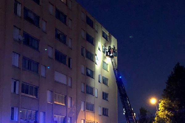 Un incendie s'est déclaré en début de soirée au bâtiment 33 de la cité Aurore à Bastia ce jeudi 3 octobre. 