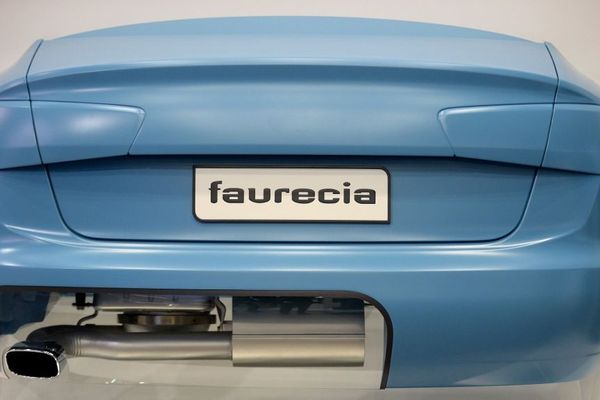 Contre toute attente, l'équipementier Faurecia résiste au marasme du marché automobile.