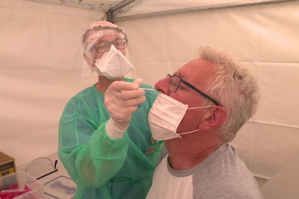 Le centre de dépistage gratuit au coronavirus dans le centre ville de Caen. Deux autres sites ouvrent à Hérouville-Saint-Clair ce lundi 29 juin.