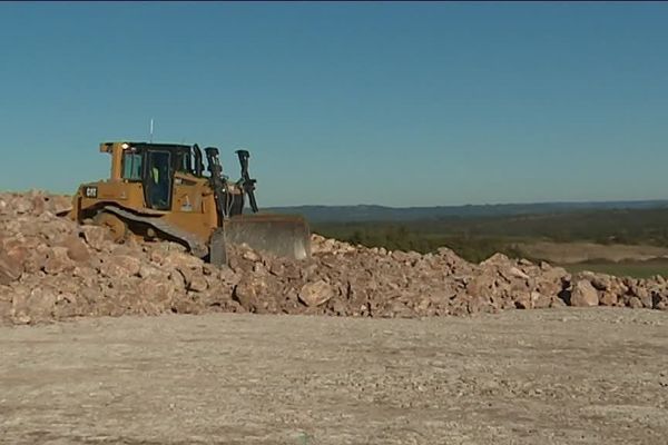 1,5 milliards de mètres cubes de gravats seront nécessaires à la réalisation du tronçon de 7,5 kilomètres. 