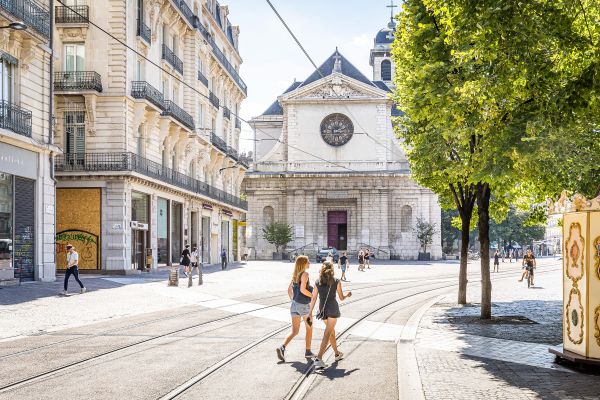 Après la dernière canicule en août, Grenoble et l'Isère connaissent une nouvelle vague de chaleur début septembre 2023.