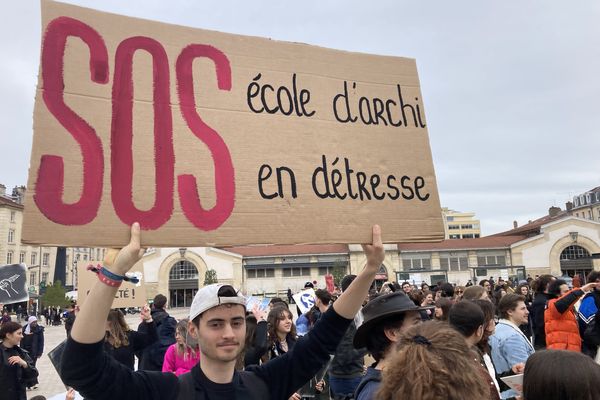 L'Ecole nationale supérieure d'architecture de Nancy souffre d'un manque de moyens et veut le faire savoir